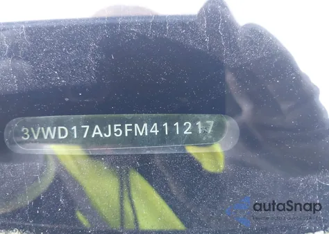 2015 Volkswagen Jetta 1.8T Se from USA, damaged, VIN 3VWD17AJ5FM411217